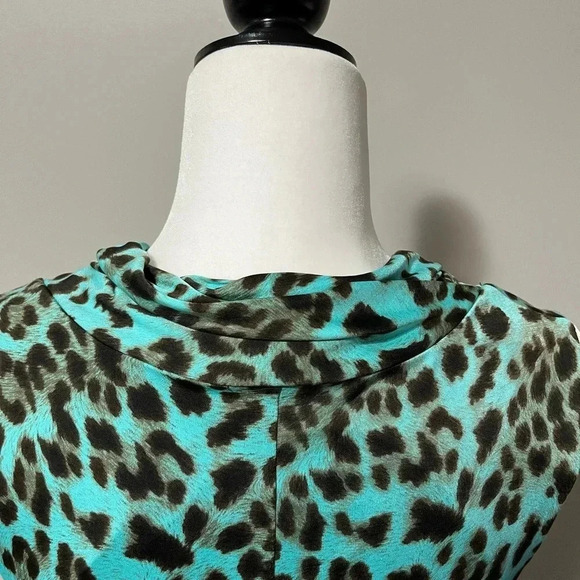 Vivian Wong Sleeveless Bodycon Leopard Print Dress - Picture 9 of 12
